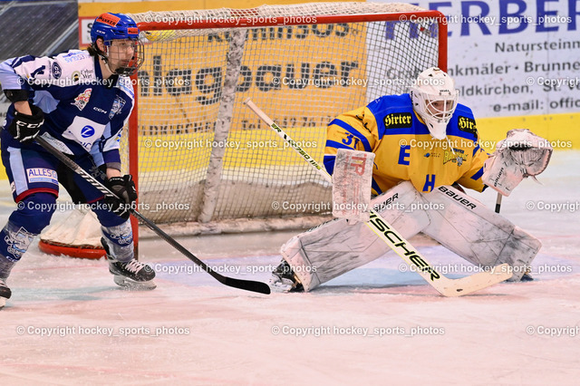 ESC Steindorf vs. EHC Althofen | #11 Czechner Sandro ESC Steindorf, #31 Horn Fabian EHC Althofen, ESC Steindorf vs. EHC Althofen, ESC Steindorf vs. EHC Alhofen am 03.03.2024 in Steindorf (Ossiachersee Halle), Austria, (Photo by Bernd Stefan)