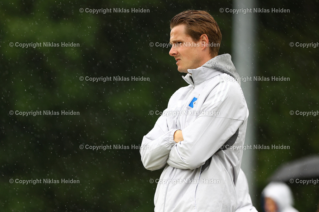 NH_BillstedtCup2025_Turnier_12072025 | Lukas Anderer (Trainer, Hamburger SV U21)Fußball I Herren I Billstedt Cup 2025 I Saison 2025-2026  I Finale I FC Eintracht Norderstedt - Hamburger SV U21 I 12.07.2025 I Öjendorfer Weg - Realisiert mit Pictrs.com