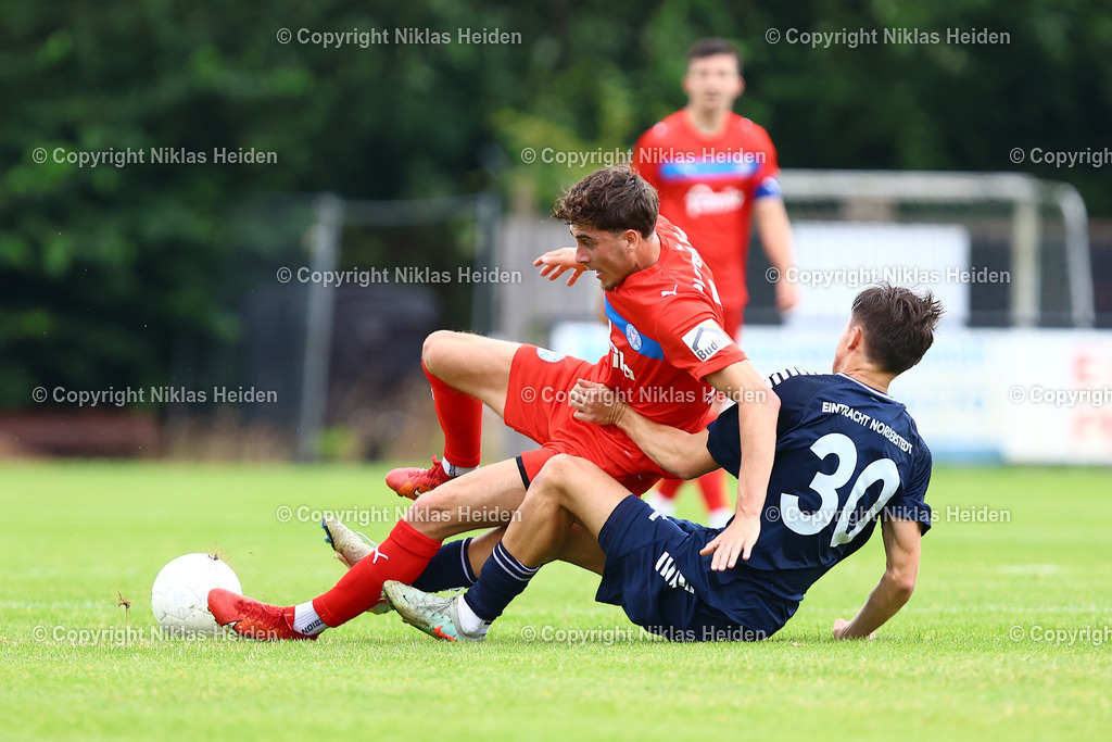 NH_HolsteinKielU23_FCEintrachtNorderstedt_Testspiel_05072025 | #11 Jordan Winter (Holstein Kiel U23), #30 Yevgeniy Obushnyi (FC Eintracht Norderstedt)Fußball I Herren I Testspiel I Saison 2025-2026  I Holstein Kiel U23 - FC Eintracht Norderstedt I 05.07.2025 I Stadtwerke Arena Eckernförde - Realisiert mit Pictrs.com