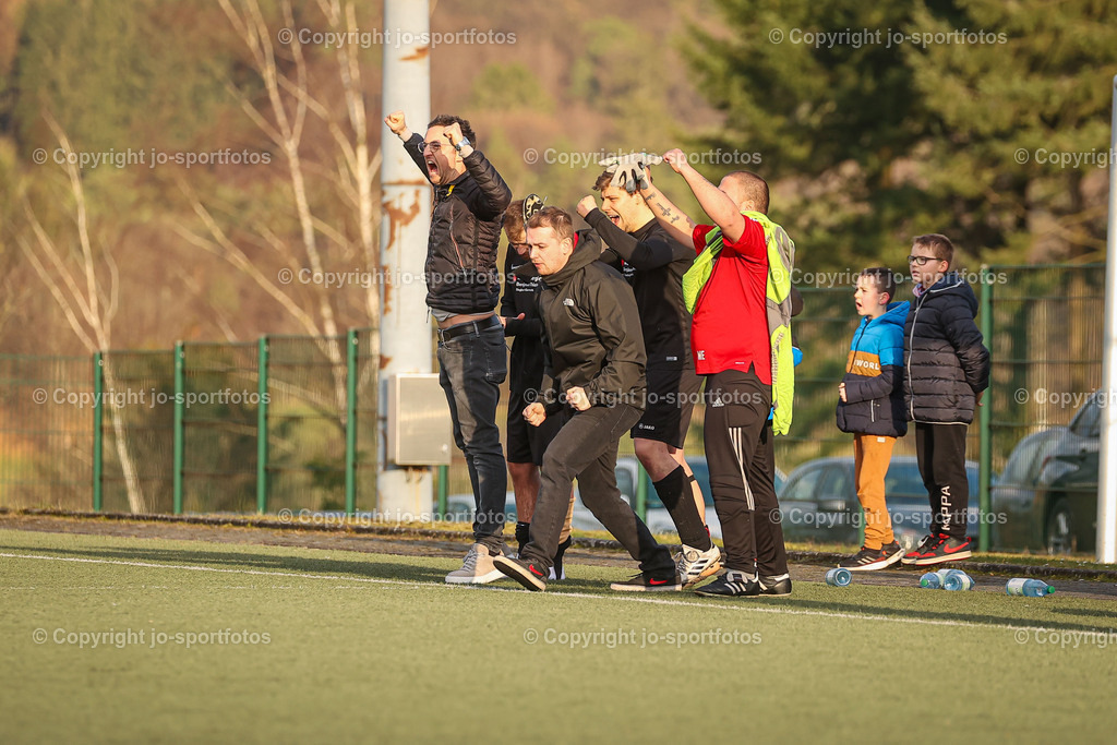 BQ3I9507 | 18.03.2023; Kreisliga A Dillenburg; Kunstrasenplatz Simmersbach; SG Roth/Simmersbach : SV Eisemroth; Ergebnis 1:2 (0:2)