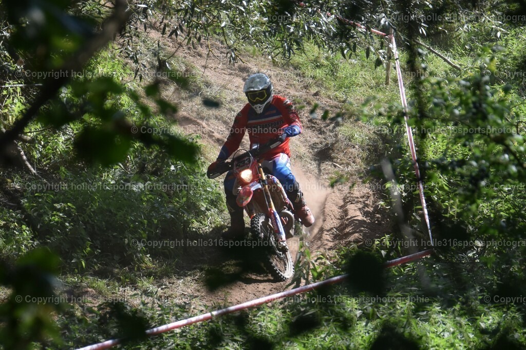 DSC_0090 | Sportfotografie , Motorsport, Motoross, Reitsport, Mointainbike, Enduro,
Landschaft , Outdoor, Eventfotografie, Landschaft, Bilder online bestellen - Realisiert mit Pictrs.com