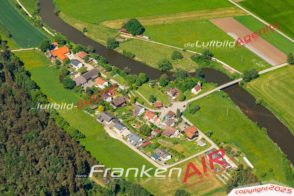 groegling-dietfurt-an-der-altmuehl-luftbild-2022-1994 | Aktuelles Luftbild von Grögling Dietfurt an der Altmühl - Die Luftaufnahme wurde 2022 mittels UL-Flugzeug erstellt ( keine Drohne ) - hochauflösende Kamera-Systeme von  Canon -
Beste Qualität - Für grossformatige Ausdrucke geeignet. Die Geschenkidee !
