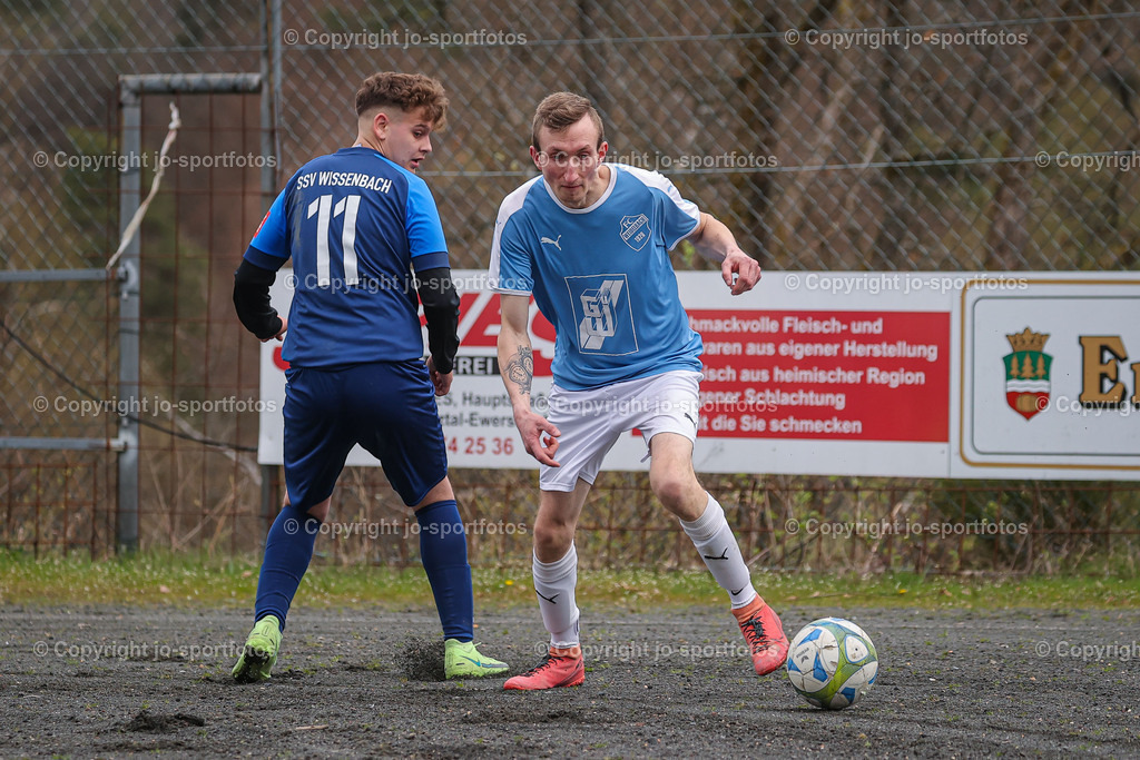 BQ3I2431 | 23.04.2023; Kreisliga C Dillenburg; Hartplatz Weidelbach; FC Weidelbach - SSV Wissenbach II; Ergebnis 1:4 (0:1)