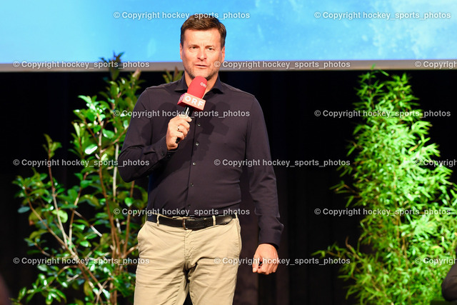 win2day ice hockey league Pressekonferenz Velden 13.9.2022 | ORF Kärnten Sport Moderator Hannes Orasche