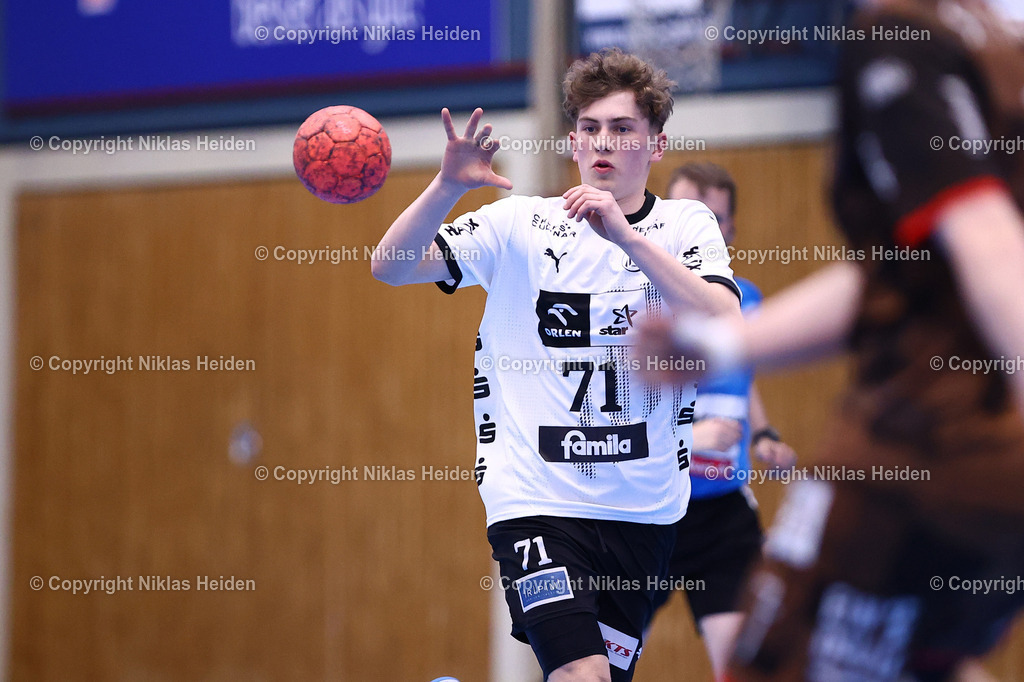 NH_THWKielII_FCStPauli_HandballMännerRegionalligaNord_09052025 | #71 Per Kahlo (THW Kiel II)Handball I Herren I Handball-Region Nord - Männer Regionalliga Nord I Saison 2024-2025 I 24. Spieltag I THW Kiel II - FC St. Pauli I 09.05.2025 I Edgar-Meschkat-Halle - Realisiert mit Pictrs.com