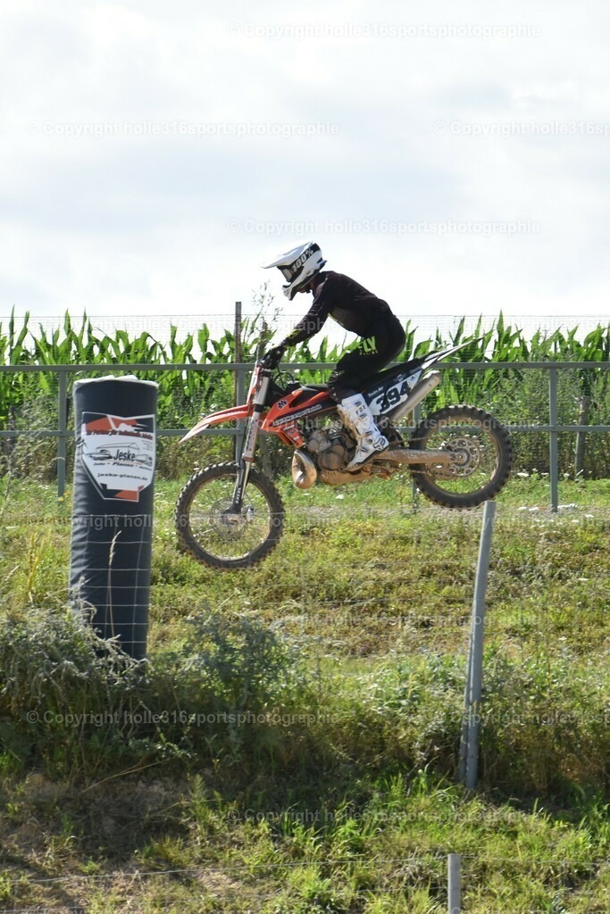 DSC_0334 (2) | Sportfotografie , Motorsport, Motoross, Reitsport, Mointainbike, Enduro,
Landschaft , Outdoor, Eventfotografie, Landschaft, Bilder online bestellen - Realisiert mit Pictrs.com