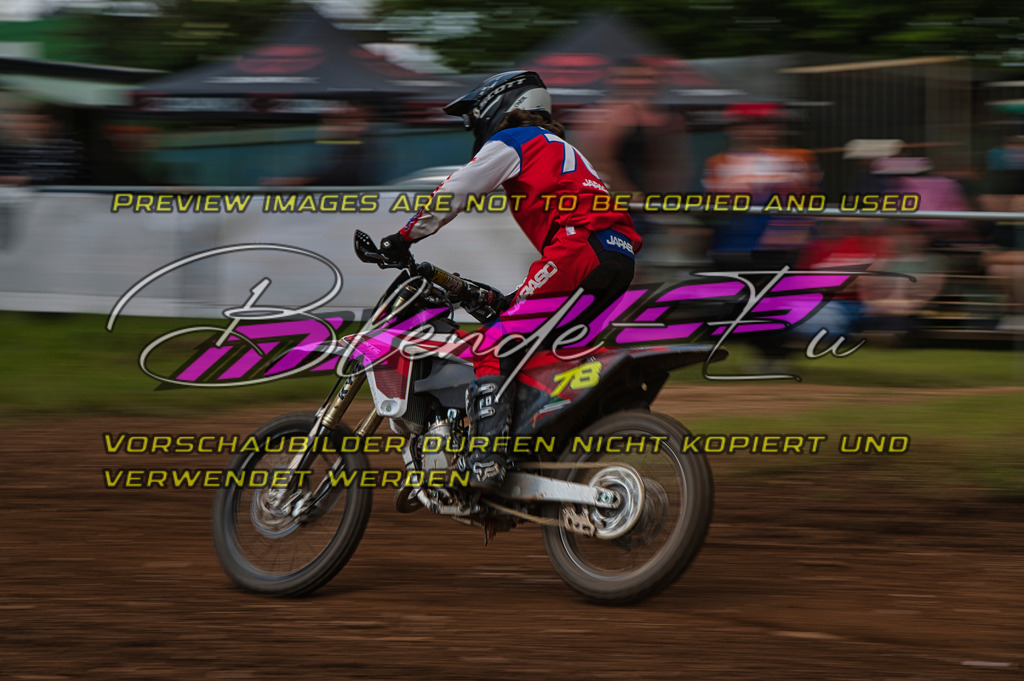 _DSC0222_27 | Sportfotografie: Die extreme Seite der Fotografie
Ich Fotografiere Hauptsächlich im Sportbereich Motorcross im DAMCV Verband.
Dirtbike - MX - Motorcross - DAMCV - MXCup - Euskirchen - Köln - Bonn - Venlo - Overloon - MSC Wisskirchen - MCC Weilerswist 