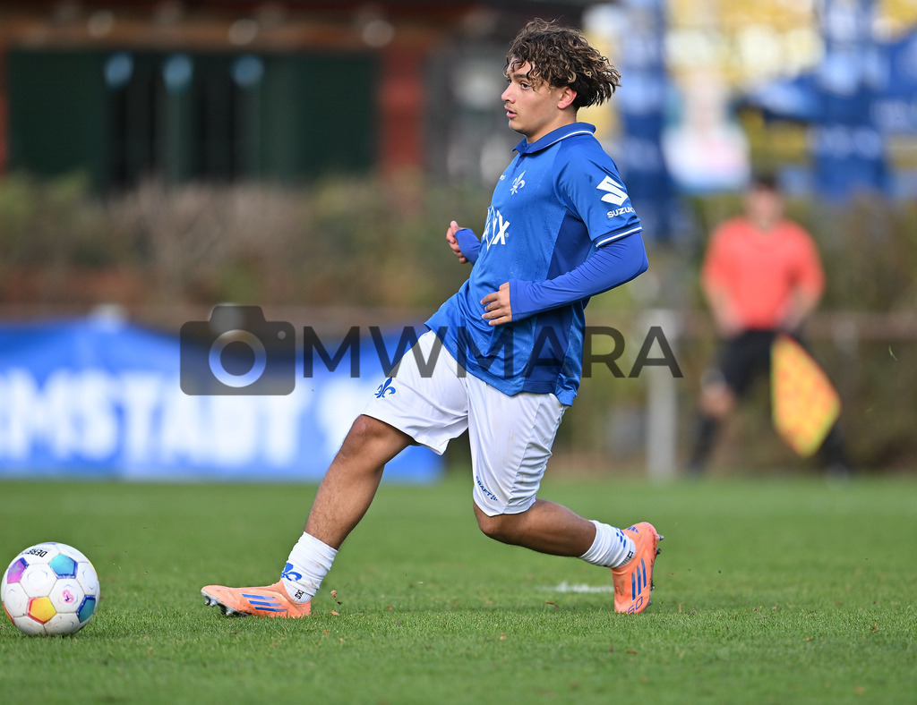 Fussball I Herren I Saison 2025-2026 I Bundesliga I 6. Spieltag I Eintracht Frankfurt - FC Bayern München  | MWMARA - Realisiert mit Pictrs.com