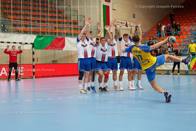 ukrvsfar_00114 | 12.10.2022 Handball Men`s Qualifiers EHF Group 4 Ukraine - Faroe Islands v.l.,  Turchenko, Ihor (Ukraine)
 - Realizzato con Pictrs.com