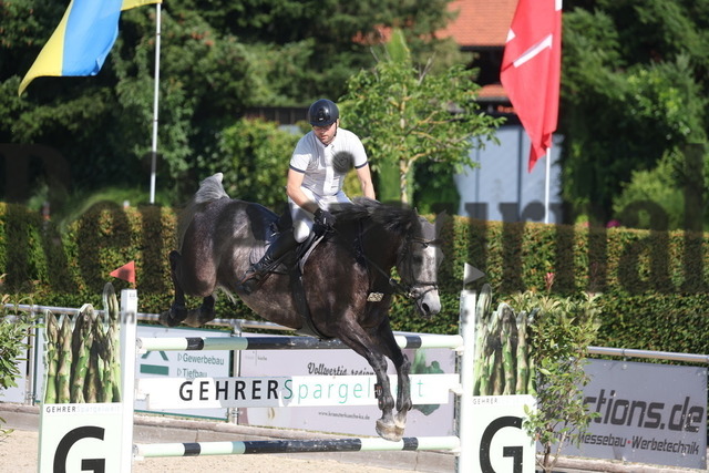 Durmersheim_2023_Prfg.Nr.07_Springprfg.Kl.S_Youngster_Jürgen Eberhard_Con Fabio (7) | Alle Fotos der Reiterjournal Fotografin Doris Matthaes im Reiterjournal Online-Fotoshop. - Realizzato con Pictrs.com