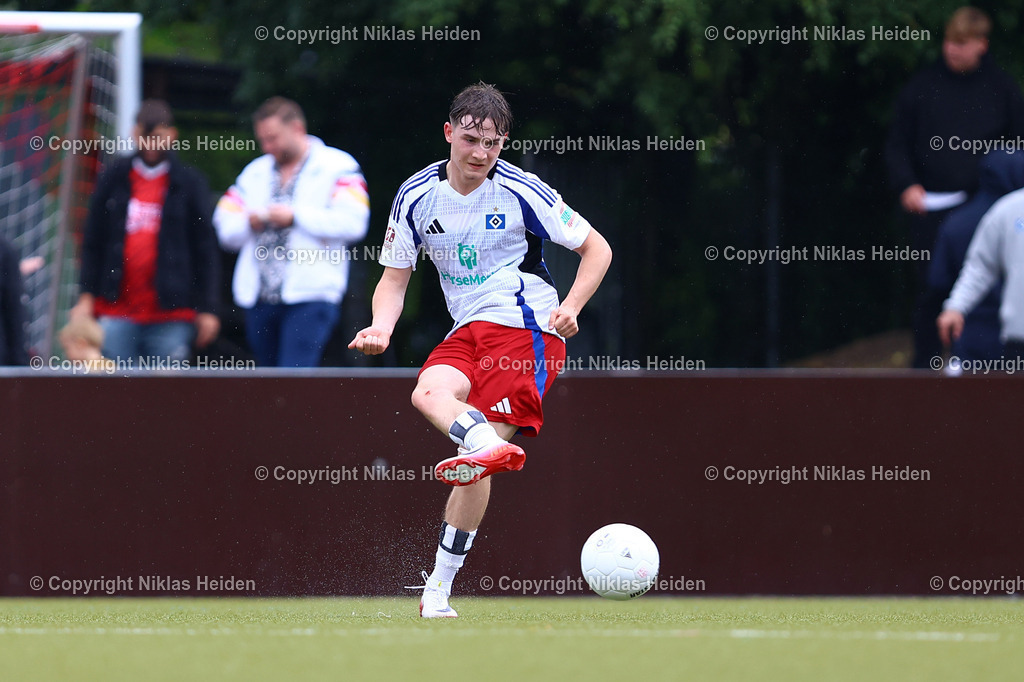 NH_BillstedtCup2025_Turnier_12072025 | Kilian Machado (Hamburger SV U21)Fußball I Herren I Billstedt Cup 2025 I Saison 2025-2026  I Finale I FC Eintracht Norderstedt - Hamburger SV U21 I 12.07.2025 I Öjendorfer Weg - Realisiert mit Pictrs.com