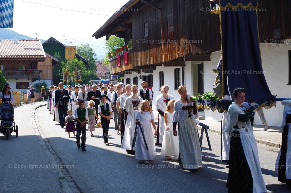 IMGP3873 | fotografiert von Axel PollmannLeonhardi Wallfahrt Benediktbeuern und Murnau, Fronleichnam, Fasching, Landschaft im Loisachtal und Benediktbeuern  - Realisiert mit Pictrs.com