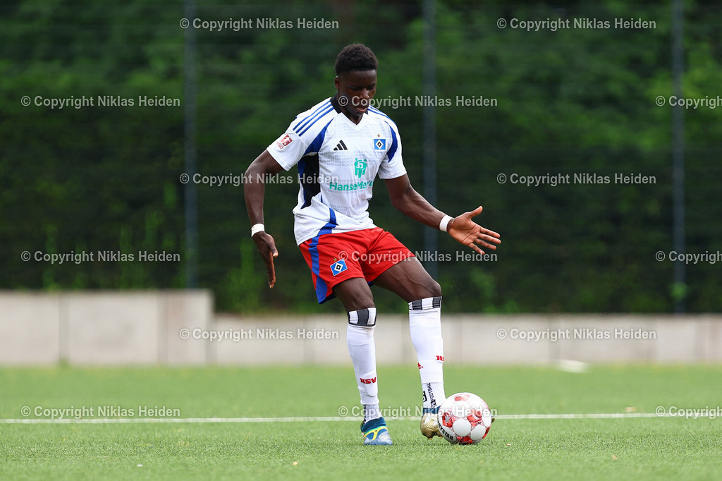 NH_HamburgerSVU21_HolsteinKielU23_Testspiel_20072025 | #21 Raif Adam (Hamburger SV U21)Fußball I Herren I Testspiel I Saison 2025-2026  I Hamburger SV U21 - Holstein Kiel U23 I 20.07.2025 I Alexander-Otto-Akademie - Realisiert mit Pictrs.com