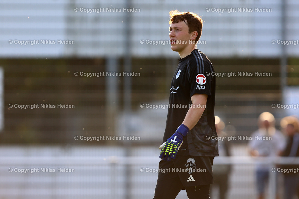 NH_TuSRotenhof_InterTürksporKiel_Testspiel_27062025 | #21 Tobias Leonard Quincke (TuS Rotenhof)Fußball I Herren I Freundschaftsspiel I Saison 2025-2026  I TuS Rothenhof - Inter Türkspor Kiel I 27.06.2025 I B-Platz Rotenhof - Realisiert mit Pictrs.com