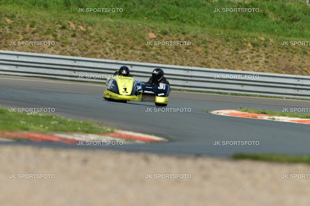 (288) | IDM folgten parallel  der Superbike WM und Eventfotografie und vielen anderen Rennklassen bis ich im Jahr 2015 meine ersten Fotos in der MOTO GP machten durfte. Mein Anliegen ist es, die herausragenden Leistungen und Emotionen in Bildern festzuhalten - Realisiert mit Pictrs.com