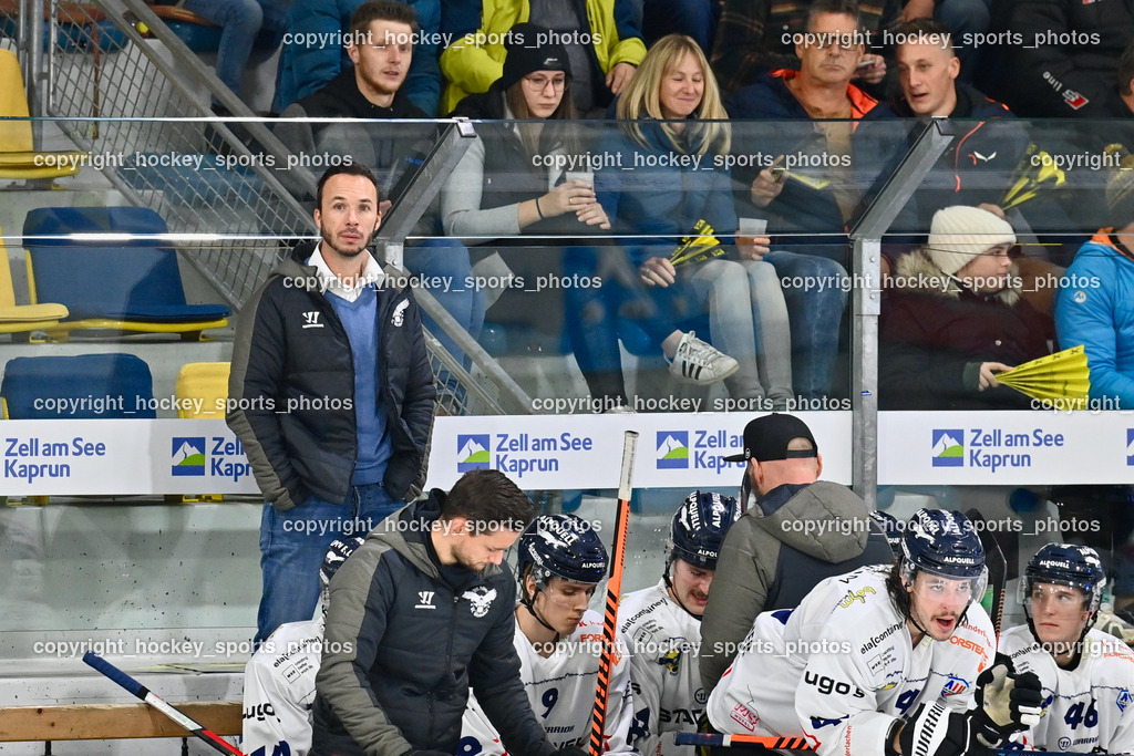 EK Zeller Eisbären vs. EC Die Adler Stadtwerke Kitzbühel 1.11.2022 | Spielerbank EC Adler Kitzbühel, Headcoach EC Adler Kitzbühel Marco Pewal, 