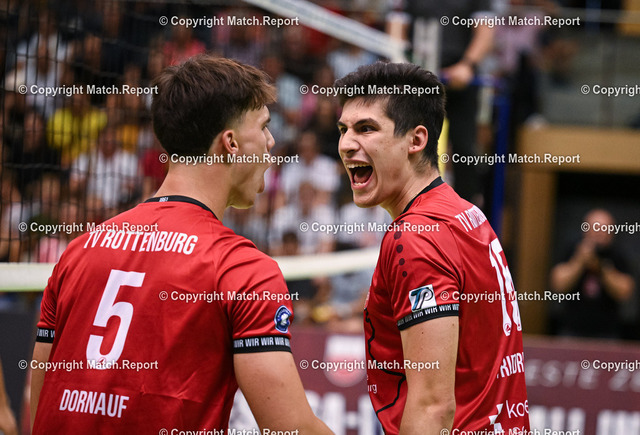 Volleyball 2. Bundesliga  Saison 2025/2026  TV Rottenburg - L.E. Volleys Leipzig  | Volleyball 2. Bundesliga  Saison 2025/2026  TV Rottenburg - L.E. Volleys Leipzig       20.09.2025 JUBEL TV Rottenburg; David Dornauf (li) und Philipp Friedrich (re) FOTO: Pressefoto ULMER / Markus Ulmer  xxNOxMODELxRELEASExx