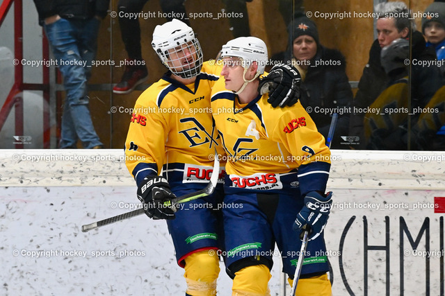 Ultras Spittal vs. ELV Zauchen 9.12.2022 | Jubel ELV Zauchen Mannschaft, #74 Spitzer Patrick, #9 Frei Christopher