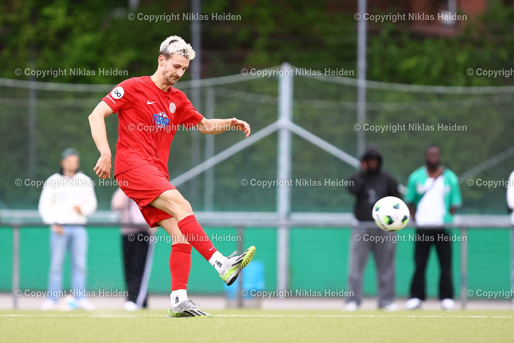 NH_USCPaloma_EimsbüttelerTV_Testspiel_11072025 | #17 Leonard Mai (Eimsbütteler TV)Fußball I Herren I Testspiel I Saison 2025-2026  I USC Paloma - Eimsbütteler TV I 11.07.2025 I Jonny-Rehbein-Sportplatz - Realisiert mit Pictrs.com