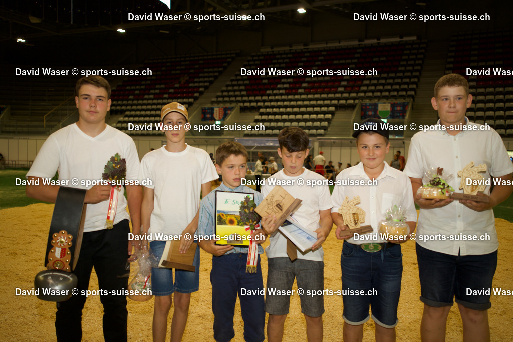 WDAV8827 | sports-suisse.ch - Realisiert mit Pictrs.com