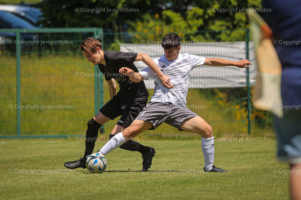 BQ3I0539 | 04.06.2023; Kreisliga C Dillenburg; Rasenplatz Niederrossbach; SG Fellerdilln/Niederrossbach - SG Tringenstein/Oberndorf; Ergebnis: 1:2 (1:1)