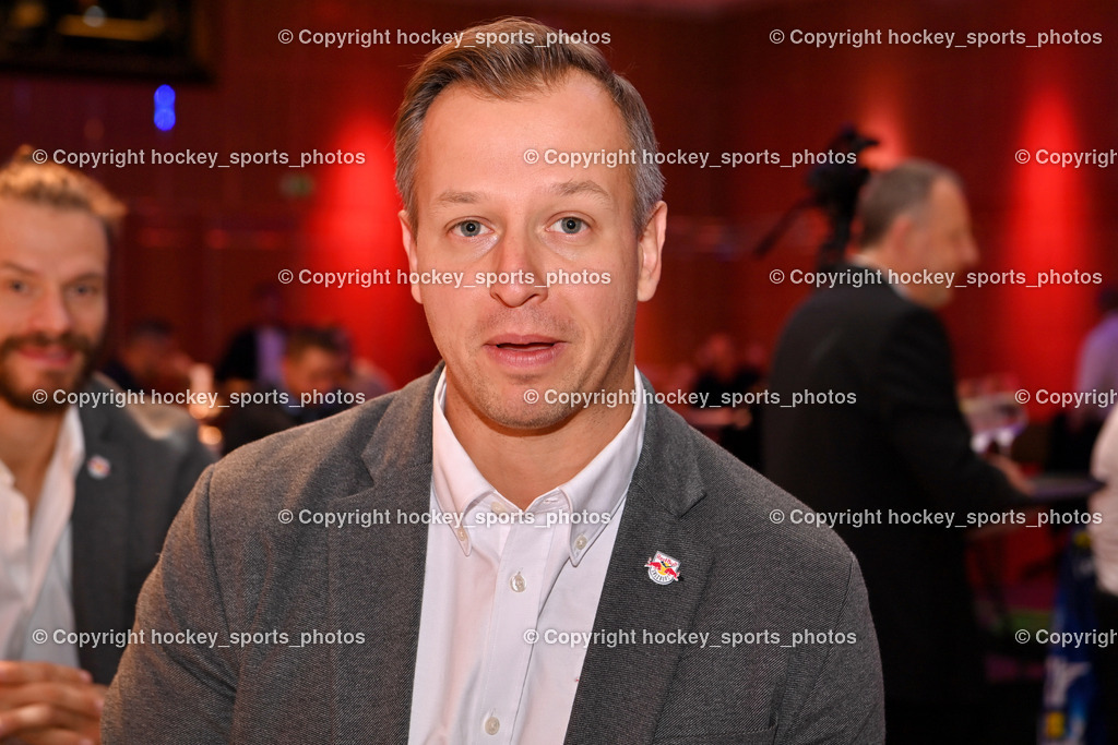 win2day ice hockey league Pressekonferenz Velden 13.9.2022 | Headcoach EC Red Bull Salzburg Matt McIlvane