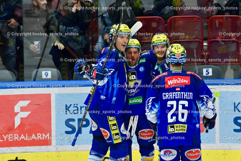 EC IDM Wärmepumpen VSV vs. HC Tiroler Wasserkraft Innsbruck 19.11.2022 | Jubel EC VSV Mannschaft, #47 Despres Simon, #88 Luciani Anthony, #9 Rauchenwald Alexander, #26 Grafenthin Dominik