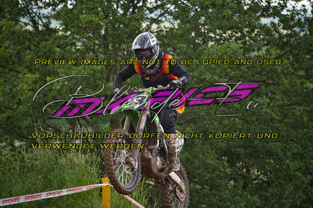 _DSC0632_63 | Sportfotografie: Die extreme Seite der Fotografie
Ich Fotografiere Hauptsächlich im Sportbereich Motorcross im DAMCV Verband.
Dirtbike - MX - Motorcross - DAMCV - MXCup - Euskirchen - Köln - Bonn - Venlo - Overloon - MSC Wisskirchen - MCC Weilerswist 