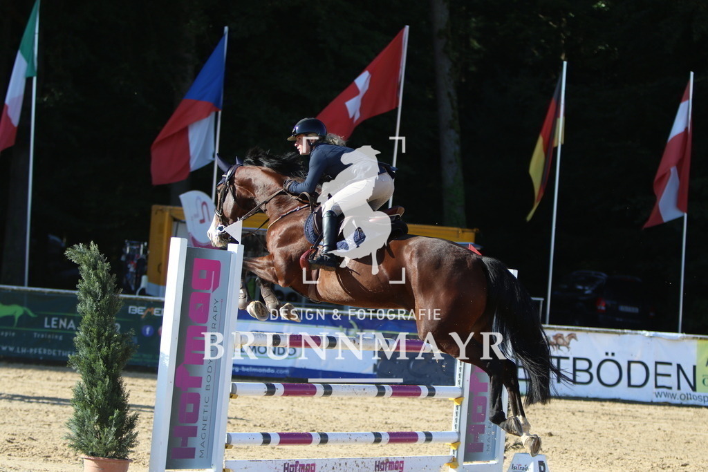 7V2A8228 | Willkommen bei Brunnmayr - Design & Fotografie – Ihrem Spezialisten für Reitturniere und Pferdeveranstaltungen in Oberösterreich, Salzburg und Bayern! Seit über 17 Jahren sind wir leidenschaftlich dabei.