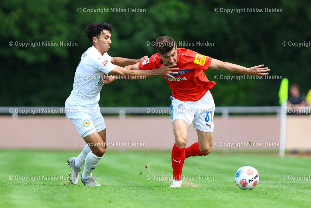NH_EintrachtBraunschweig_HolsteinKiel_Testspiel_19072025 | #44 Johan Gomez (Eintracht Braunschweig), #37 Armin Gigovic (Holstein Kiel)Fußball I Herren I Testspiel I Saison 2025-2026  I Eintracht Braunschweig - Holstein Kiel I 19.07.2025 I Stadion am Salzgittersee - Realisiert mit Pictrs.com