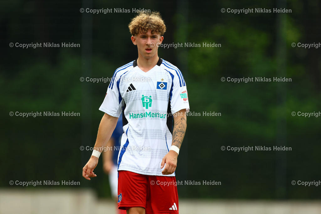 NH_HamburgerSVU21_HolsteinKielU23_Testspiel_20072025 | #5 Davis Rath (Hamburger SV U21)Fußball I Herren I Testspiel I Saison 2025-2026  I Hamburger SV U21 - Holstein Kiel U23 I 20.07.2025 I Alexander-Otto-Akademie - Realisiert mit Pictrs.com