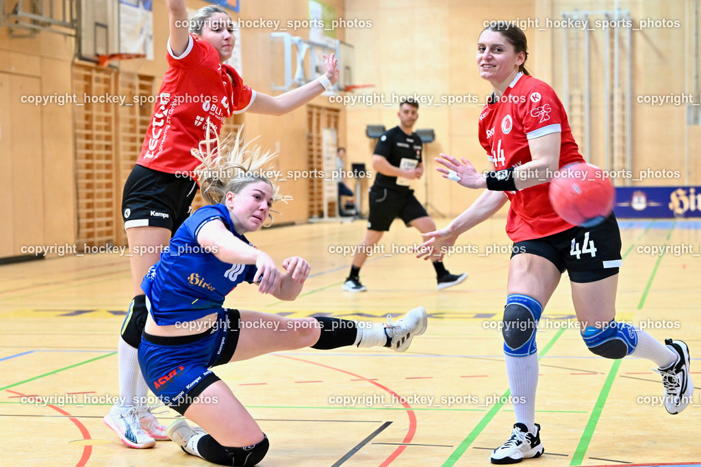 SC Ferlach vs. WAT Atzgersdorf | #33 FEHRINGER Lilly WAT Atzgersdorf, #10 MARKSTEINER Viktoria SC Ferlach Damen, #44 KOLUNDZIC Tina WAT Atzgersdorf, SC Ferlach vs. WAT Atzgersdorf, SC Ferlach vs. WAT Atzgersdorf am 12.05.2024 in Ferlach (Ballspielhalle Ferlach), Austria, (Photo by Bernd Stefan)