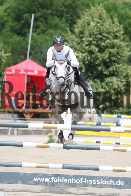 Weilheim_2023_Prfg.Nr.03_Springprüfung_Kl.S_Jörg Widmaier_Championesse M (1) | Alle Fotos der Reiterjournal Fotografin Doris Matthaes im Reiterjournal Online-Fotoshop. - Realisiert mit Pictrs.com