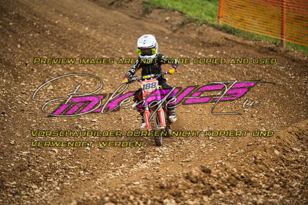 _DSC2410_13 | Sportfotografie: Die extreme Seite der Fotografie
Ich Fotografiere Hauptsächlich im Sportbereich Motorcross im DAMCV Verband.
Dirtbike - MX - Motorcross - DAMCV - MXCup - Euskirchen - Köln - Bonn - Venlo - Overloon - MSC Wisskirchen - MCC Weilerswist 