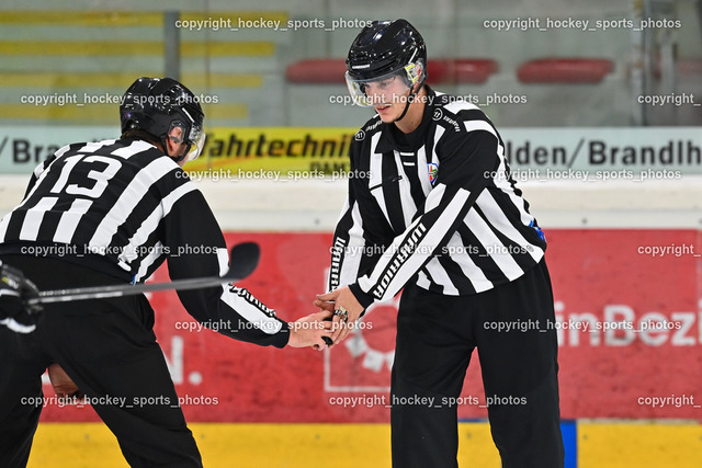 EK Zeller Eisbären vs. HDD Jesenice 1.10.2022 | ERGANT Anze, KANYO Tamas Referee,  