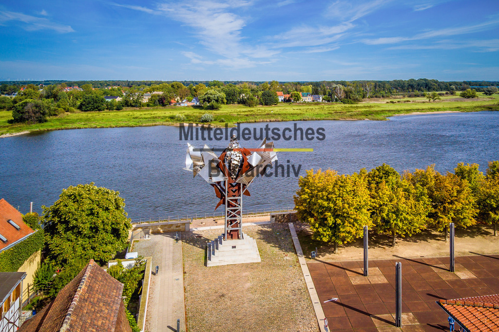 Salzblume in Schönebeck Elbe-2 | Die schönsten Luftbilder von Sachen-Anhalt & Mitteldeutschland als Bilddatenbank zur kommerziellen Nutzung. Nutzen Sie unsere Erfahrung seit 2005 in der Luftbildfotografie. - Realisiert mit Pictrs.com