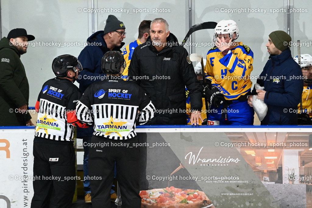 ESC Steindorf vs. EHC Althofen 8.3.2024 | Headcoach EHC Althofen Ressmann Gerald, ESC Steindorf vs. EHC Althofen 8.3.2024, ESC Steindorf vs. EHC Althofen am 08.03.2024 in Steindorf (Ossiachersee Halle), Austria, (Photo by Bernd Stefan)