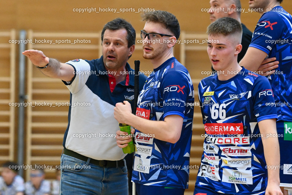 VSV Unihockey vs. Wiener Floorballverein 25.3.2023 | Assistentcoach VSV Unihockey Harald Felsberger, #74 Luca Wurmitzer, #66 Jakob Rainer