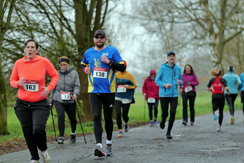 Frühjahrslauf - LGV Marathon Gießen  | 26.03.2023, xovx, Leichtathletik Volkslauf, Frühjahrslauf - LGV Marathon Gießen 

v.l. - Realisiert mit Pictrs.com