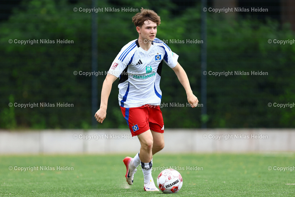 NH_HamburgerSVU21_HolsteinKielU23_Testspiel_20072025 | Kilian Machado (Hamburger SV U21)Fußball I Herren I Testspiel I Saison 2025-2026  I Hamburger SV U21 - Holstein Kiel U23 I 20.07.2025 I Alexander-Otto-Akademie - Realisiert mit Pictrs.com