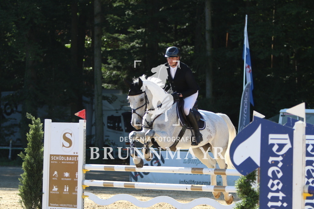 7V2A8688 | Willkommen bei Brunnmayr - Design & Fotografie – Ihrem Spezialisten für Reitturniere und Pferdeveranstaltungen in Oberösterreich, Salzburg und Bayern! Seit über 17 Jahren sind wir leidenschaftlich dabei.