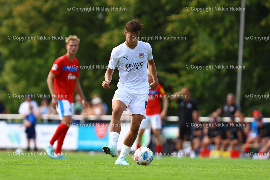 NH_EintrachtBraunschweig_HolsteinKiel_Testspiel_19072025 | #15 Max Marie (Eintracht Braunschweig)Fußball I Herren I Testspiel I Saison 2025-2026  I Eintracht Braunschweig - Holstein Kiel I 19.07.2025 I Stadion am Salzgittersee - Realisiert mit Pictrs.com