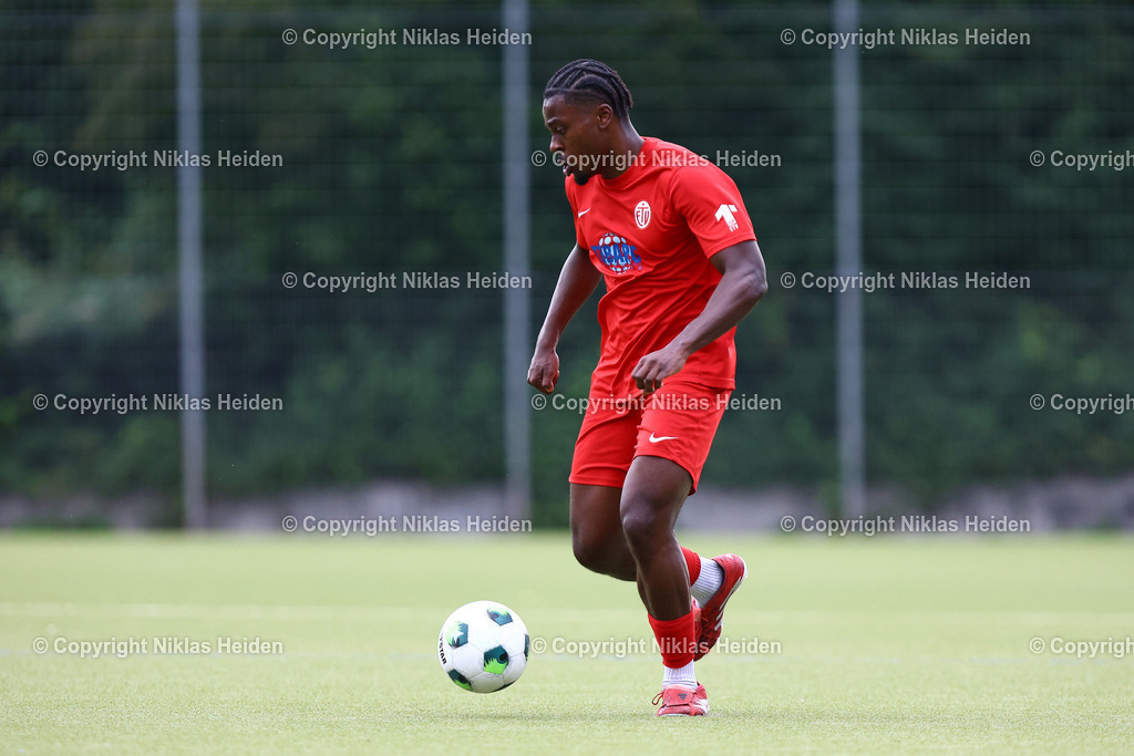 NH_USCPaloma_EimsbüttelerTV_Testspiel_11072025 | #23 Sherif Al-Amin Adebayo Mustapha Jinadu (Eimsbütteler TV)Fußball I Herren I Testspiel I Saison 2025-2026  I USC Paloma - Eimsbütteler TV I 11.07.2025 I Jonny-Rehbein-Sportplatz - Realisiert mit Pictrs.com
