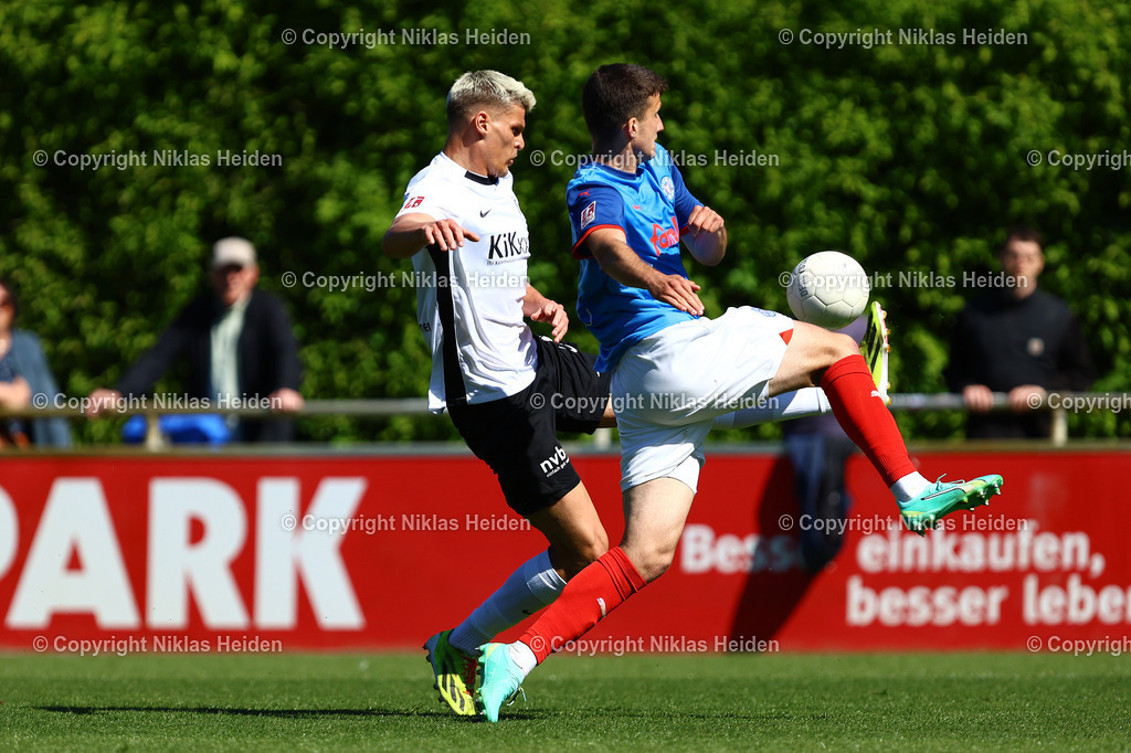 NH_HolsteinKielU23_SVMeppen_RegionalligaNord_11052025 | #15 Tim Joachim Christian Ottilinger (Holstein Kiel U23), #10 Marek Janssen (SV Meppen)Fußball I Herren I Regionalliga Nord I Saison 2024-2025 I 33. Spieltag I Holstein Kiel U23 - SV Meppen I 11.05.2025 I Citti-Fußball-Park - Realisiert mit Pictrs.com