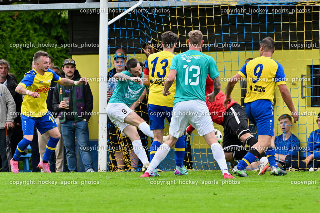 SV Afritz 1975 vs. SV Rosegg | #19 Kevin Jernej SV Afritz, #9 Ante Cavar SV Rosegg, #13 Julian Eder SV Afritz, #13 Stefan Aichholzer SV Rosegg, #9 Fabian Raab SV Afritz, #1 Jan Asic SV Afritz, SV Afritz 1975 vs. SV Rosegg, SV Afritz 1975 vs. SV Rosegg am 26.05.2024 in Afritz (Sportplatz Afritz), Austria, (Photo by Bernd Stefan)