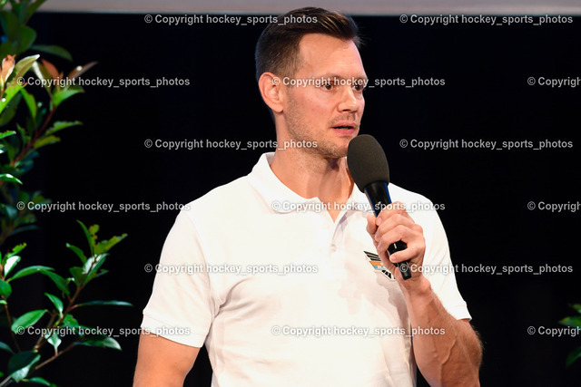 win2day ice hockey league Pressekonferenz Velden 13.9.2022 | Headcoach STEINBACH BLACK WINGS LINZ Philipp Lukas