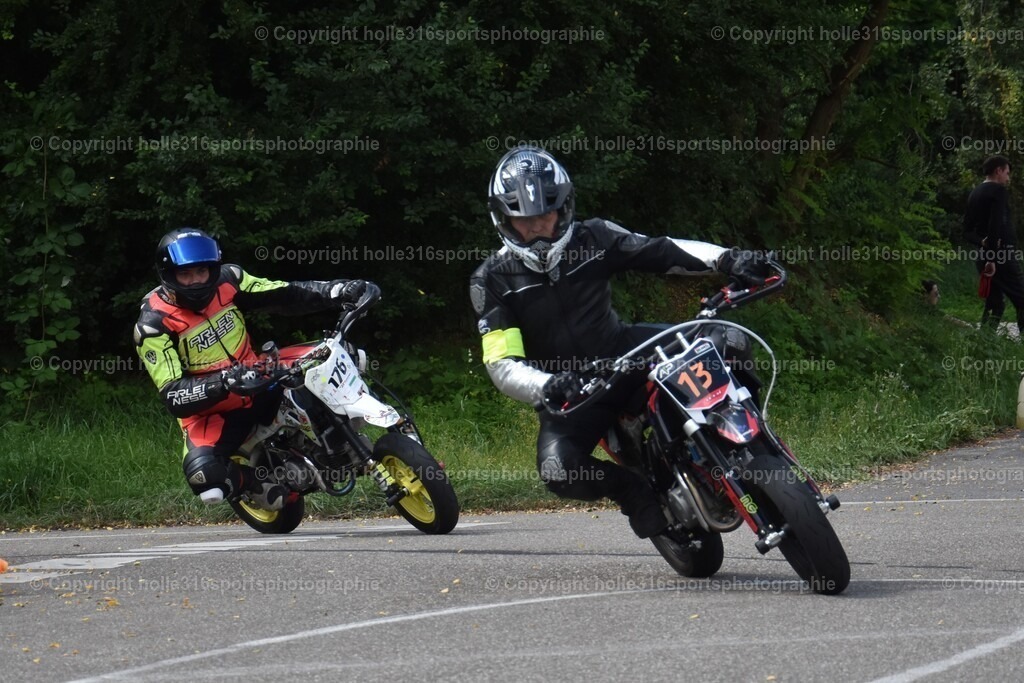 DSC_0575 | Sportfotografie , Motorsport, Motoross, Reitsport, Mointainbike, Enduro,
Landschaft , Outdoor, Eventfotografie, Landschaft, Bilder online bestellen - Realisiert mit Pictrs.com