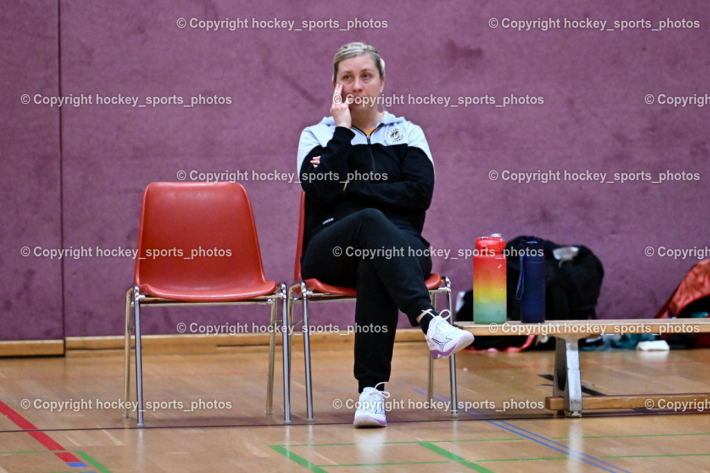 ASKÖ Volley Eagles Villach vs. Union Raiffeisen Waldviertel | Asisstentcoach ASKÖ Volley Eagles Villach Thurner Kristina, ASKÖ Volley Eagles Villach vs. Union Raiffeisen Waldviertel, ASKÖ Volley Eagles Villach vs. Union Raiffeisen Waldviertel am 15.03.2025 in Villach (Ballspielhalle Lind), Austria, (Photo by Bernd Stefan)