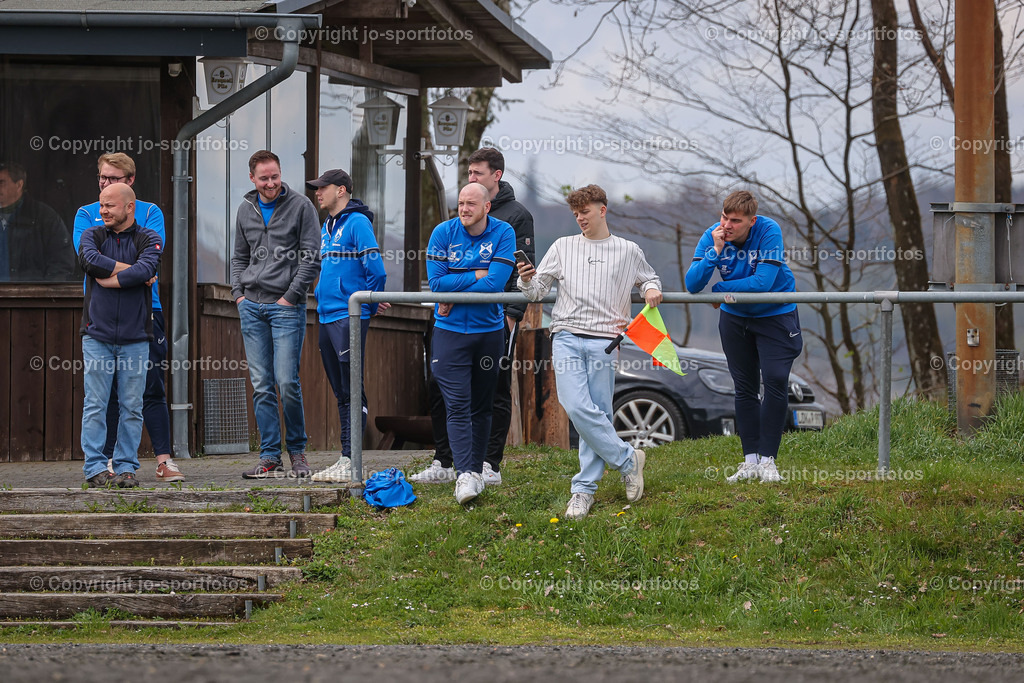 BQ3I1508 | 23.04.2023; Kreisliga C Dillenburg; Hartplatz Weidelbach; FC Weidelbach - SSV Wissenbach II; Ergebnis 1:4 (0:1)