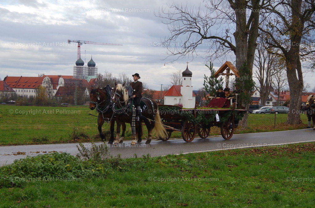 IMGP9764 | fotografiert von Axel PollmannLeonhardi Wallfahrt Benediktbeuern und Murnau, Fronleichnam, Fasching, Landschaft im Loisachtal und Benediktbeuern  - Realisiert mit Pictrs.com